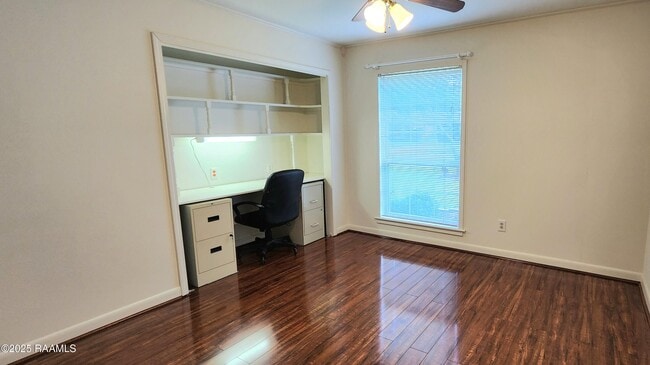 Building Photo - 245 Orangewood Dr