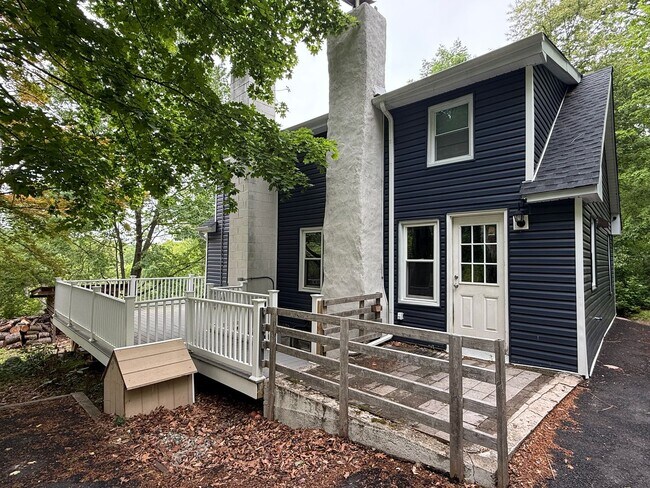 Foto del edificio - Single Family in Aston, PA
