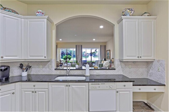Foto del edificio - 111 Palm Bay Ln