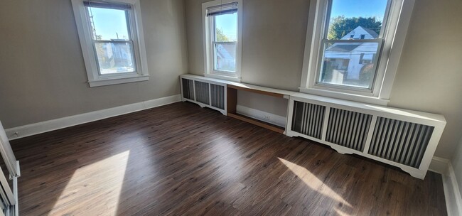 Building Photo - Plymouth Meeting 2nd Floor 1 bedroom apt. ...