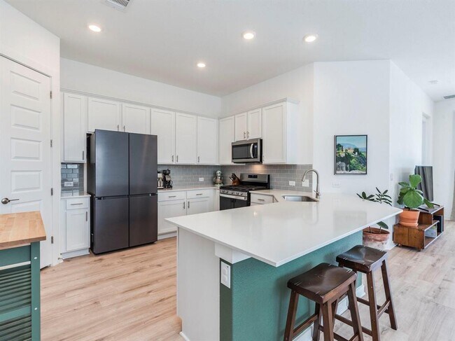 Building Photo - 2132 Centerline Ln