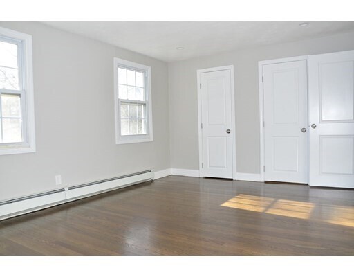 Building Photo - 41 Welles Ave