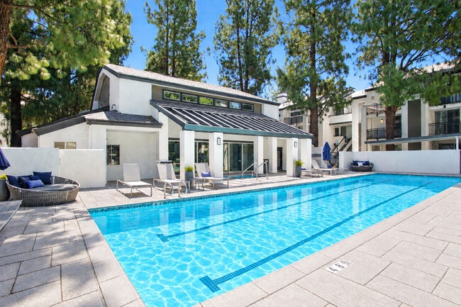 Building Photo - Stoneridge Apartments