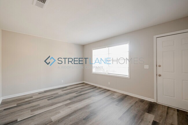 Building Photo - Charming 3 Bedroom in Columbus!