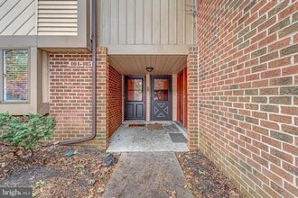 Building Photo - 405A Cypress Point Cir