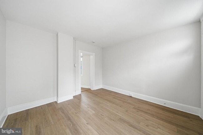 Foto del edificio - 403 W South St