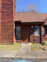 Building Photo - 309 Rock Knoll Dr