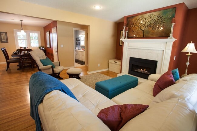 Building Photo - Remodeled Ranch Style Near Mayo Clinic
