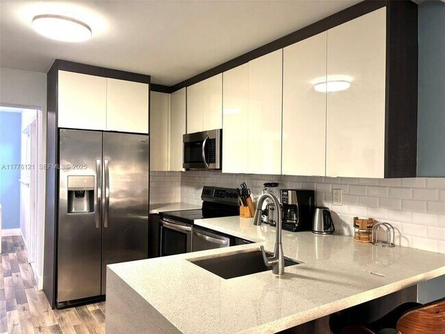 Foto del edificio - 4580 NE 3rd Ave