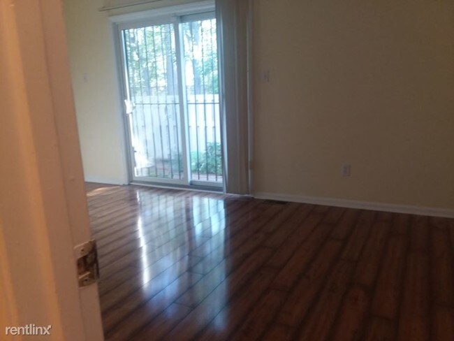 Building Photo - 3 br, 1.5 bath Townhome - 4601 Keg Ct
