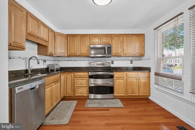 Building Photo - 10522 Lime Tree Way