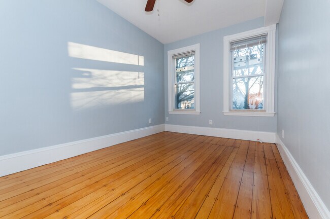 Foto del edificio - 129 Paul Gore St