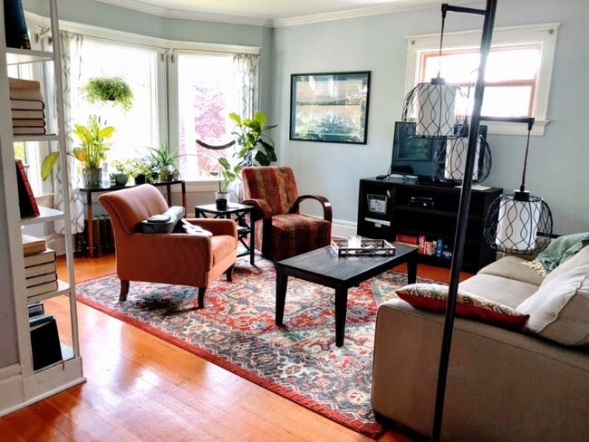 Photo - 4275 Whitman Ave N Apartment