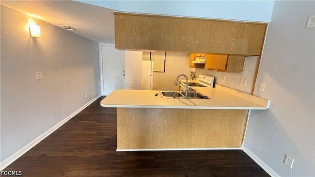 Foto del edificio - 608 Gerald Ave