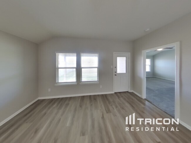 Building Photo - 8832 Ring Gold Dr