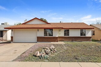 Building Photo - 2123 N Longmore St