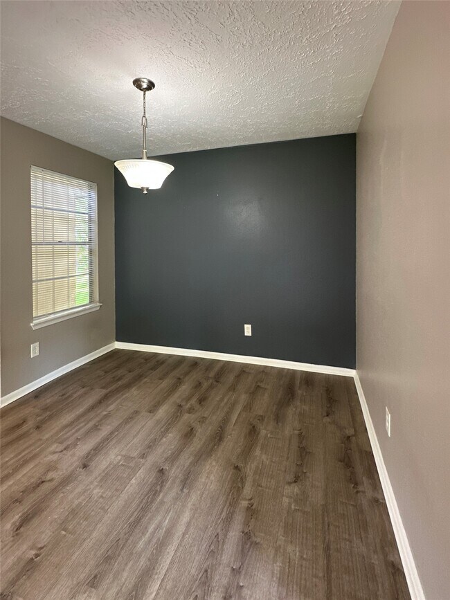 Foto del edificio - 26403 Hunters Hollow Dr