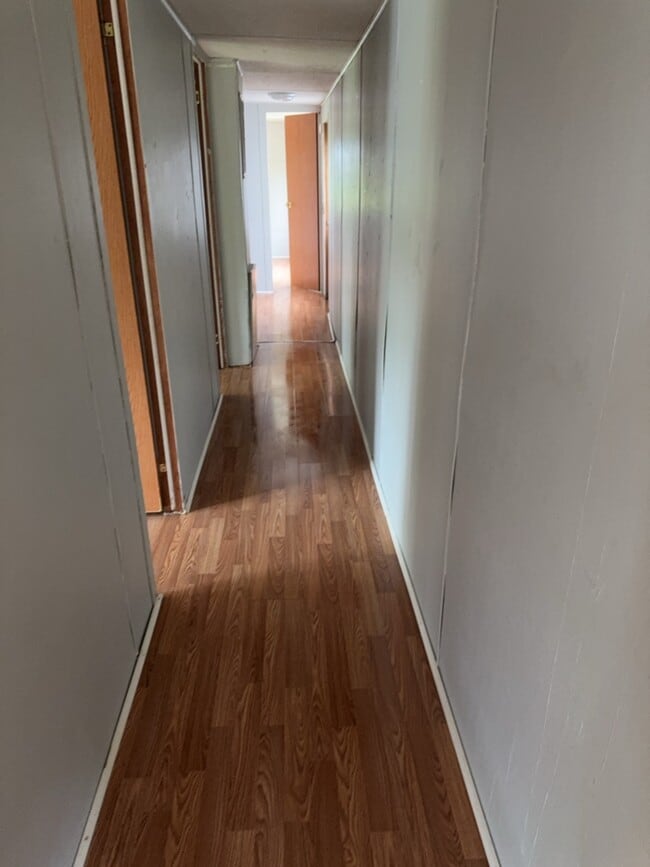 Building Photo - 261 Scott Ln