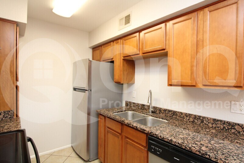 2625 E Indian School Rd Unit 329, Phoenix, AZ 85016 Condo for Rent in