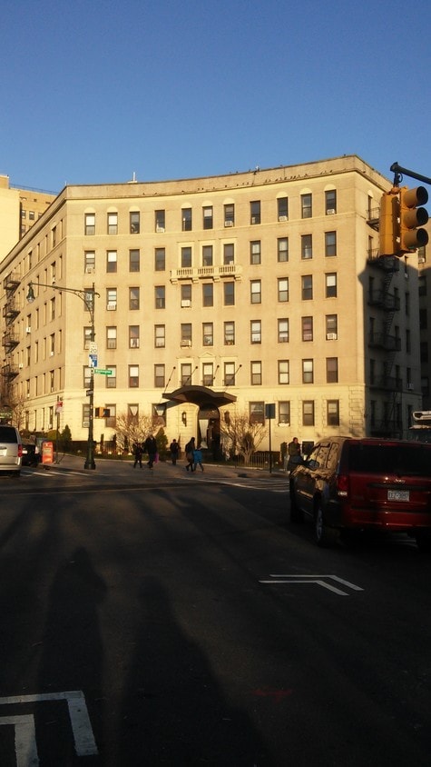 Primary Photo - 175 Eastern Pkwy