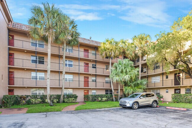 Foto del edificio - 10120 Boca Entrada Blvd