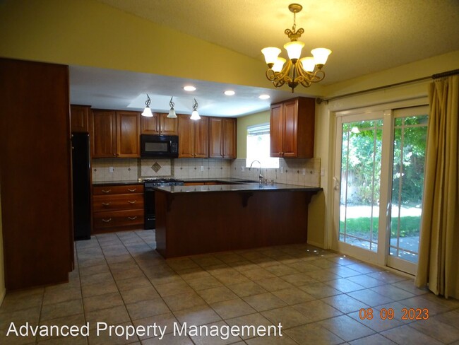 Foto del edificio - 4 br, 2 bath House - 1310 Tanglewood Dr
