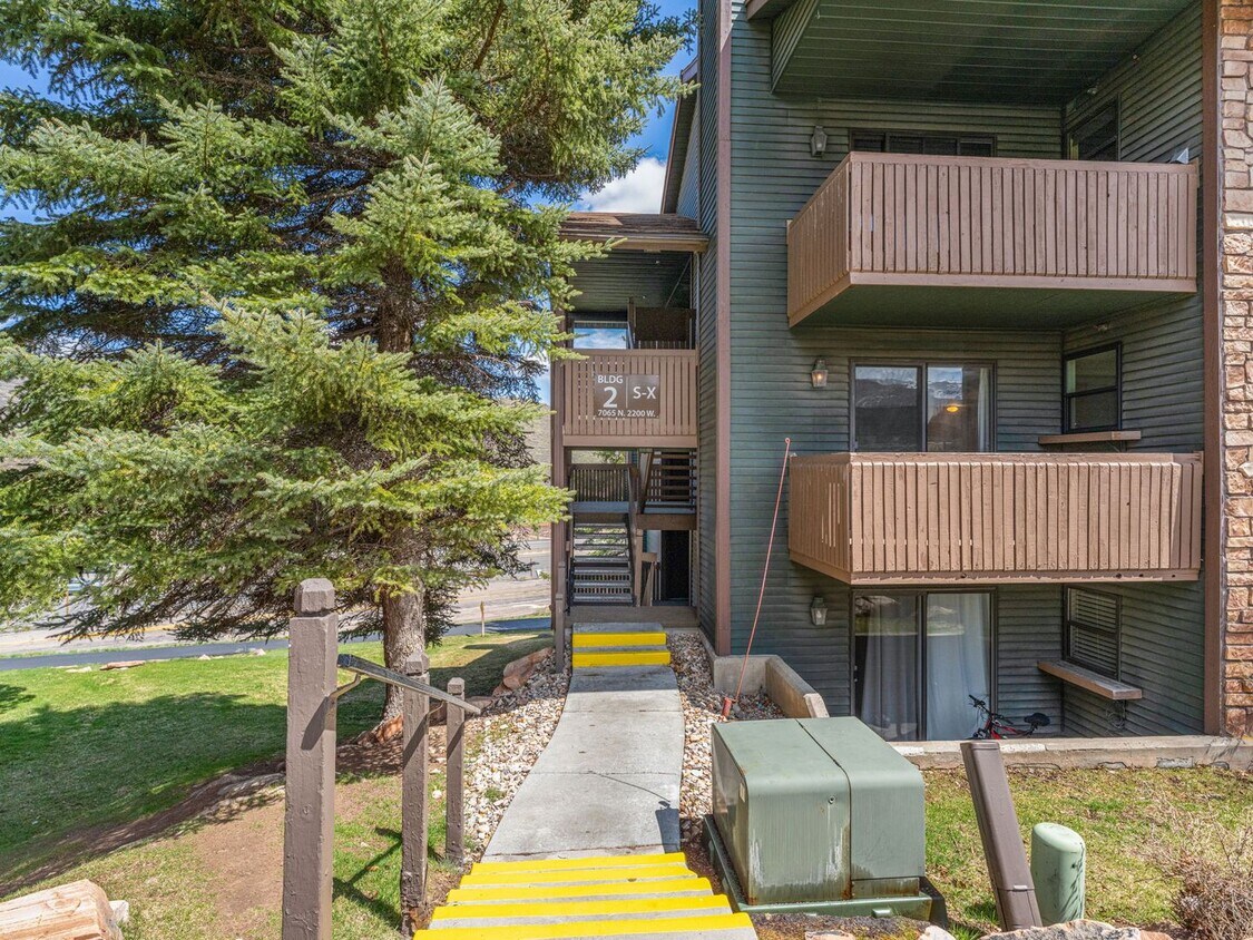 POWDERWOOD ***NEW PRICE*** - POWDERWOOD  ***NEW PRICE***