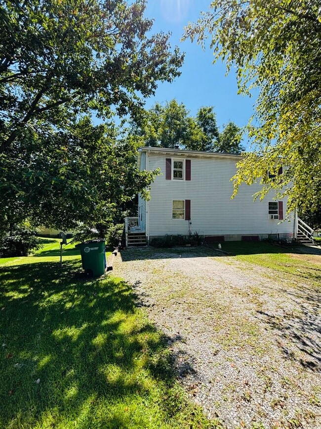 Building Photo - 275 Wakeman Ct NE