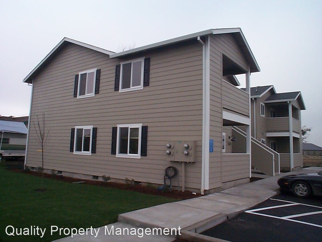 Primary Photo - 2665 Paloma Ave
