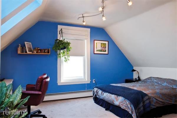 Building Photo - 4 br, 2 bath Duplex - 93 Surrey St 2