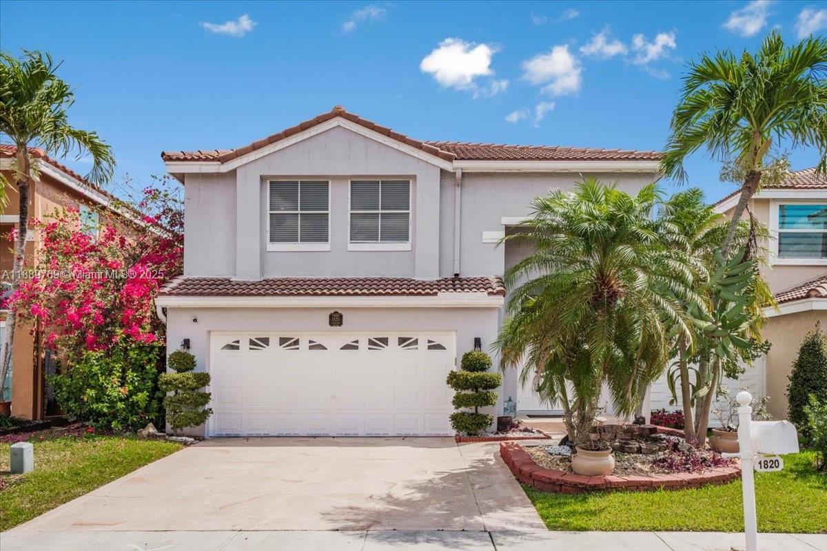 Primary Photo - 1820 Vista Way