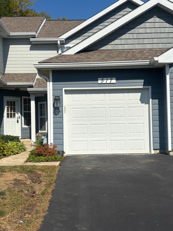 Foto principal - 517 Woodcrest Dr