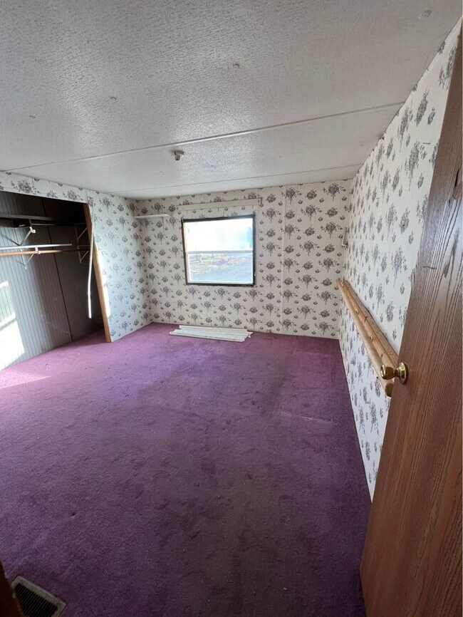 501 W Spring St, Bloomfield, IN 47424 House Rental in Bloomfield, IN