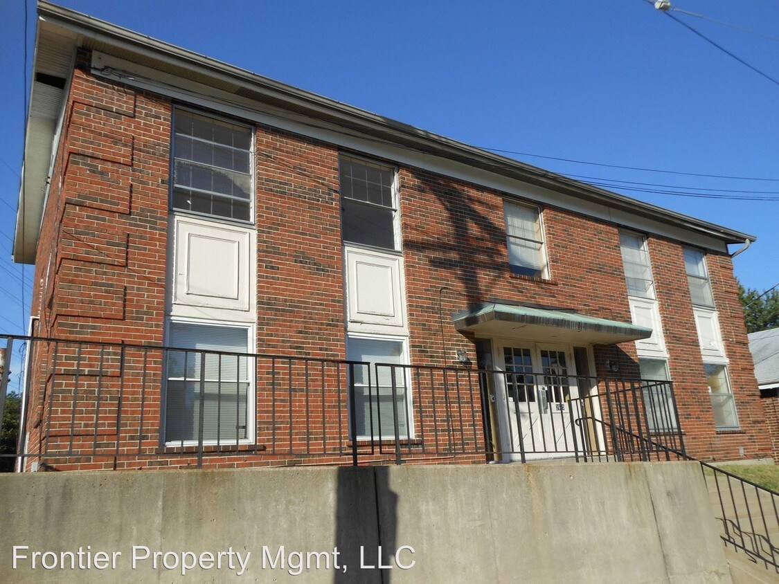 2645 Hord Ave, Jennings, MO 63136 Condo for Rent in Jennings, MO