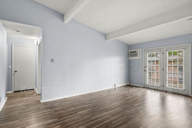 Building Photo - 5905 S Lee Ave