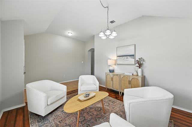 Building Photo - 9012 Heartwood Dr