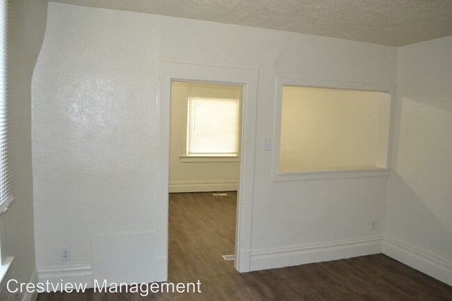 Building Photo - 572 N 400 W
