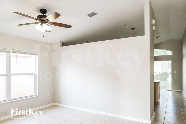 Foto del edificio - 1558 SE 20th Pl