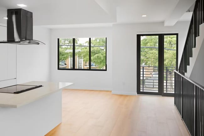 Foto del edificio - 1376 SW 4th St