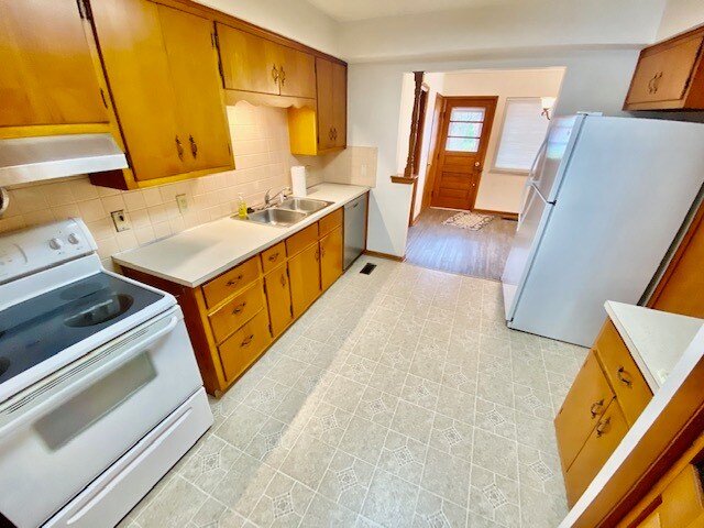 Foto del edificio - 2167 E Powell Ave