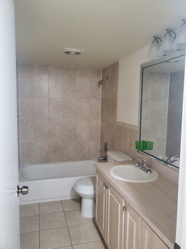 bathroom - 10810 SW 88th St