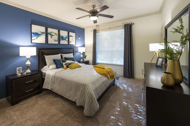 Foto del edificio - 8877 Lakes at 610 Dr