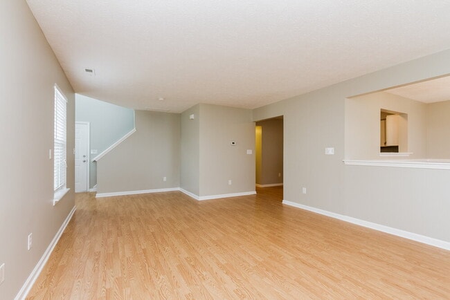 Building Photo - 10458 Wintergreen Way
