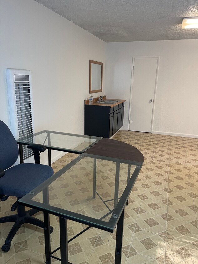 Foto principal - 13737 Inglewood Ave