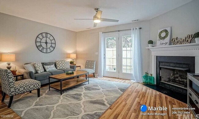 Foto del edificio - 2 br, 2.5 bath Townhome - 2652 Dwight Pl