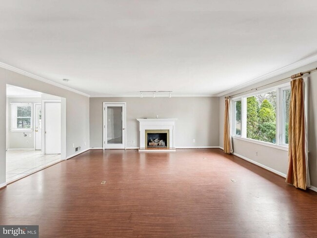 Building Photo - 3503 Maple Ct