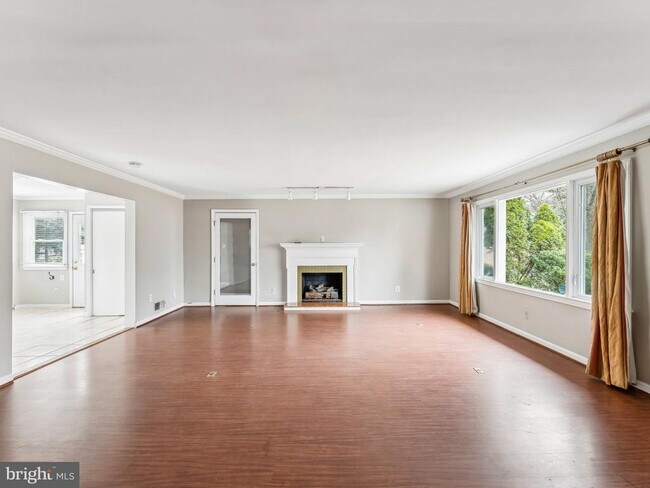 Foto del edificio - 3503 Maple Ct