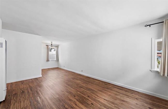 Building Photo - 224 Avenida Cabrillo