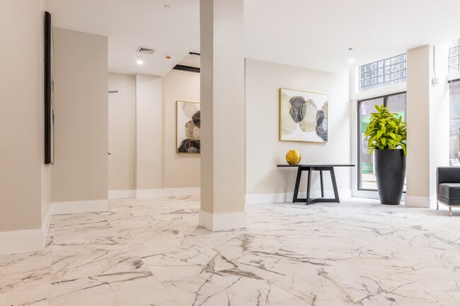 Lobby - 44 Bromfield St Apartments