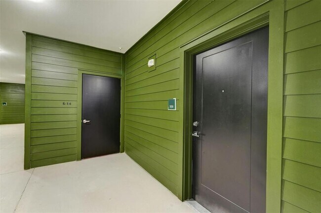Foto del edificio - 4802 S Congress Ave